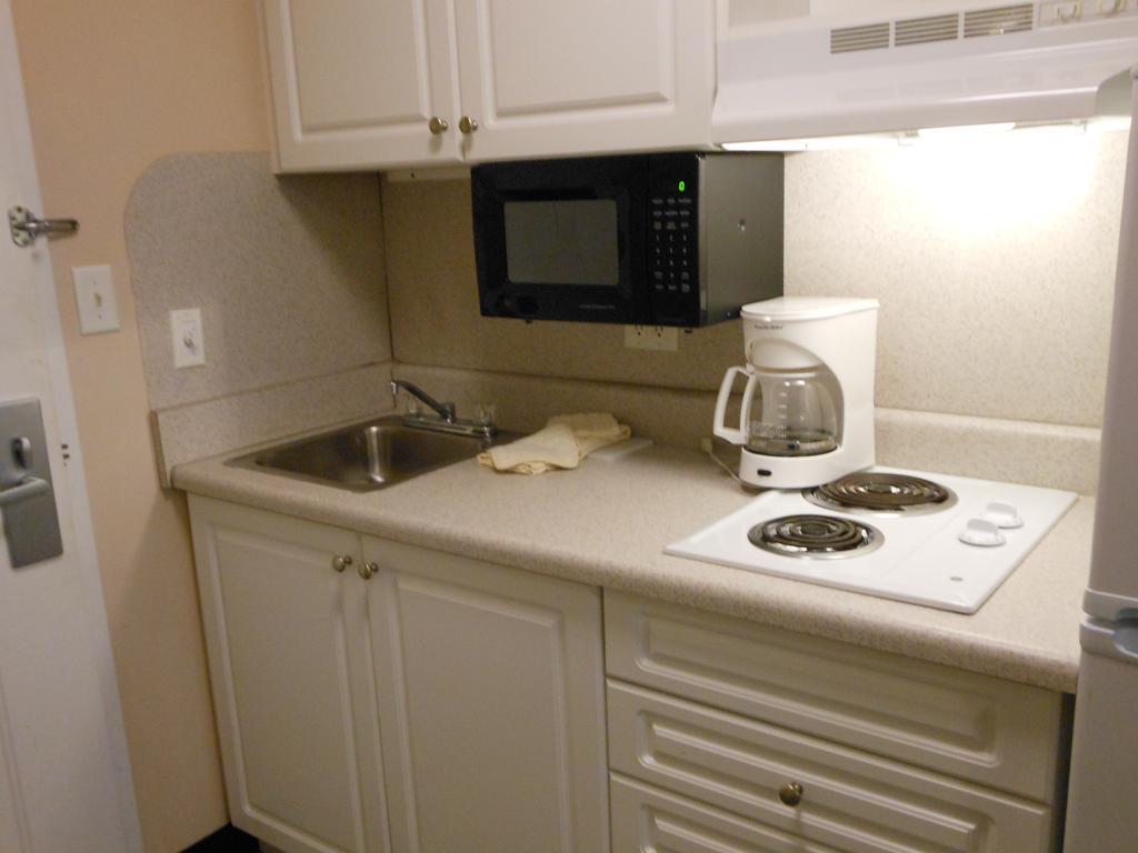 Intown Suites Extended Stay Select Hampton Va חדר תמונה
