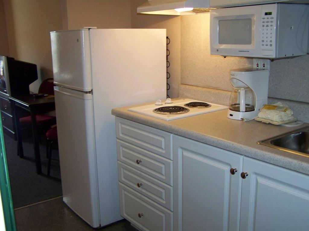 Intown Suites Extended Stay Select Hampton Va מראה חיצוני תמונה