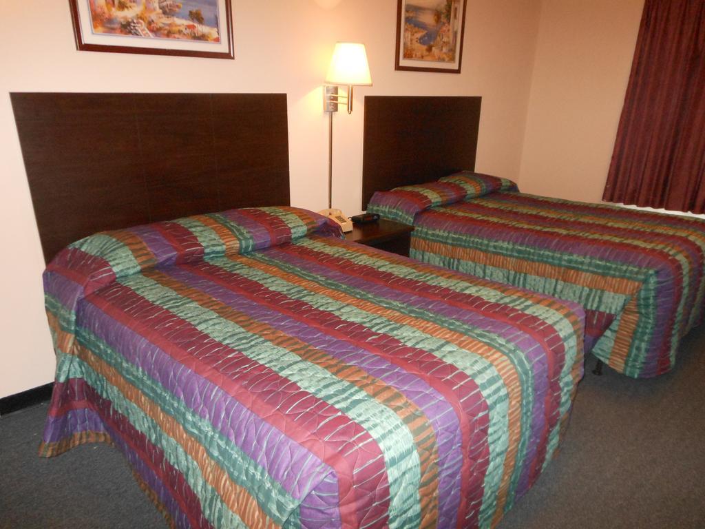 Intown Suites Extended Stay Select Hampton Va מראה חיצוני תמונה
