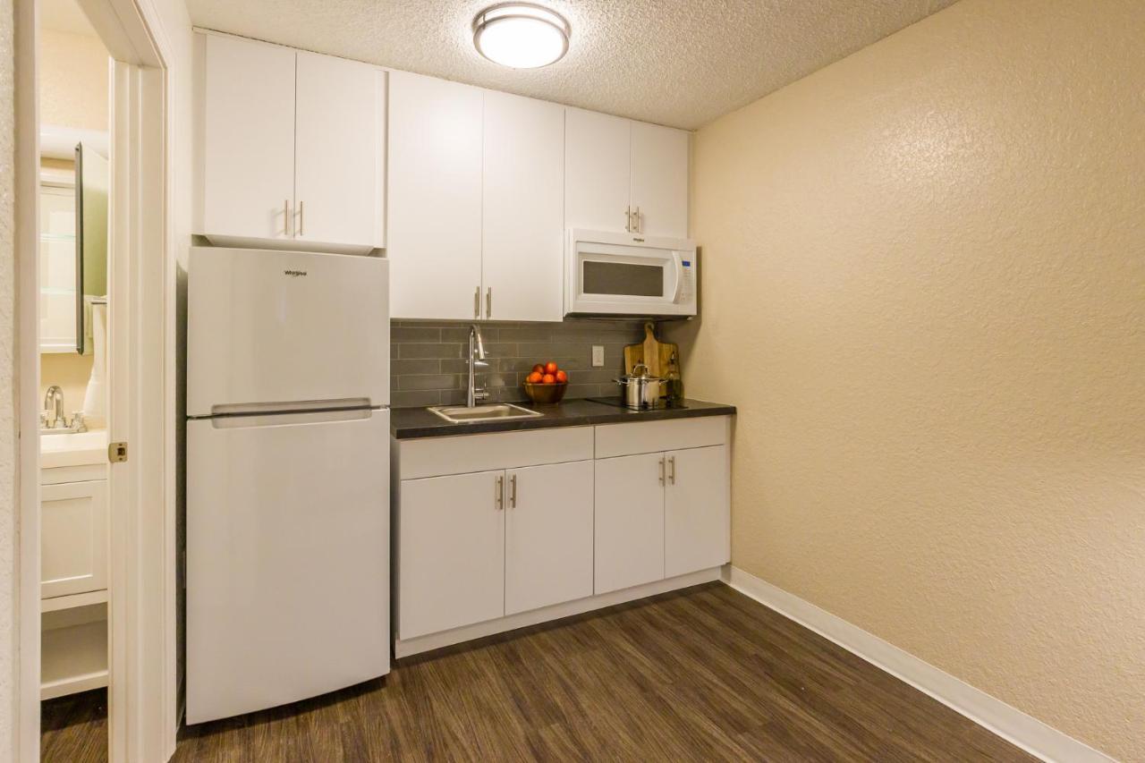 Intown Suites Extended Stay Select Hampton Va מראה חיצוני תמונה